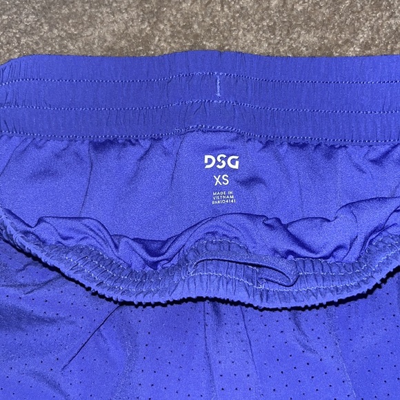 Dicks gooding sports shorts. SIZE: XS - Picture 3 of 3